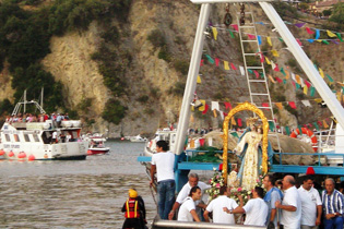 Madonna di Costantinopoli processione a mare